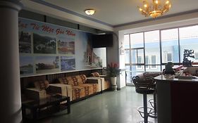 Y Lan Hotel  2*